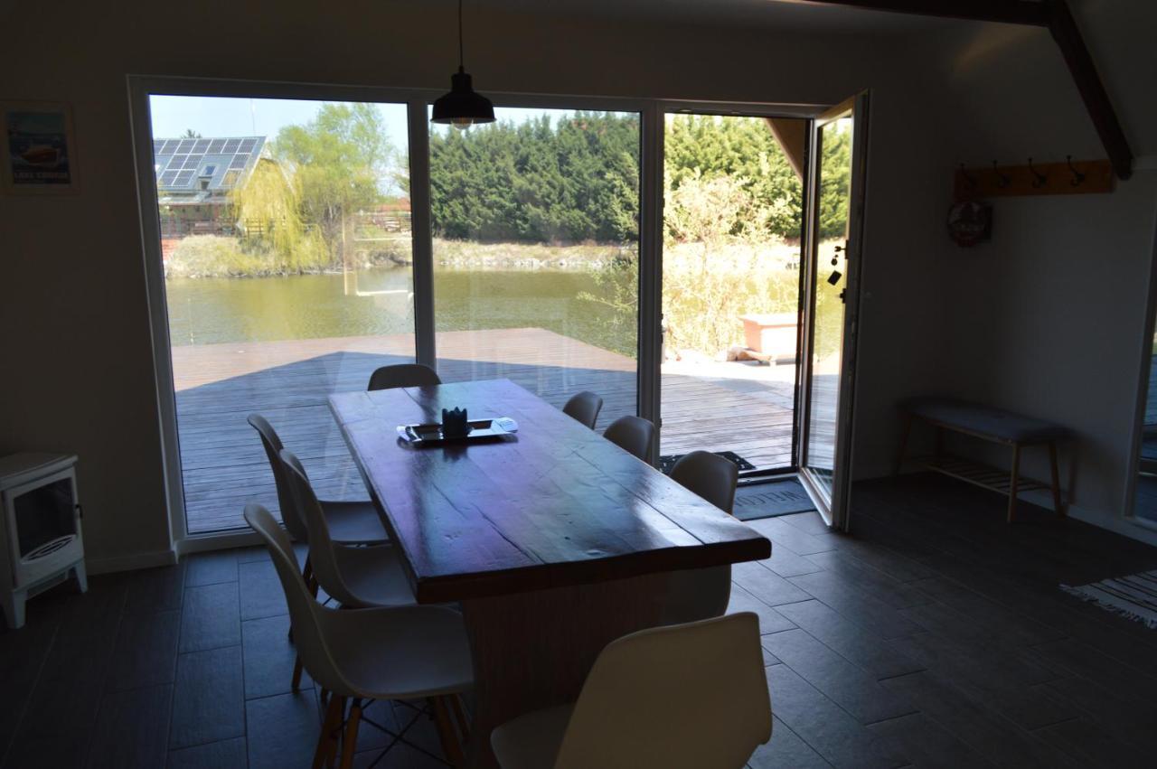 Intertranscoop Lake House Vamosszabadi Exterior photo