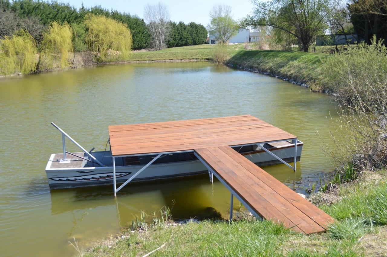 Intertranscoop Lake House Vamosszabadi Exterior photo